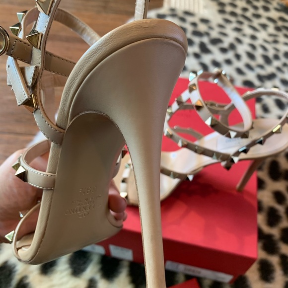 Valentino Rockstud Ankle Strap in Nude- 39.5 - Picture 4 of 6